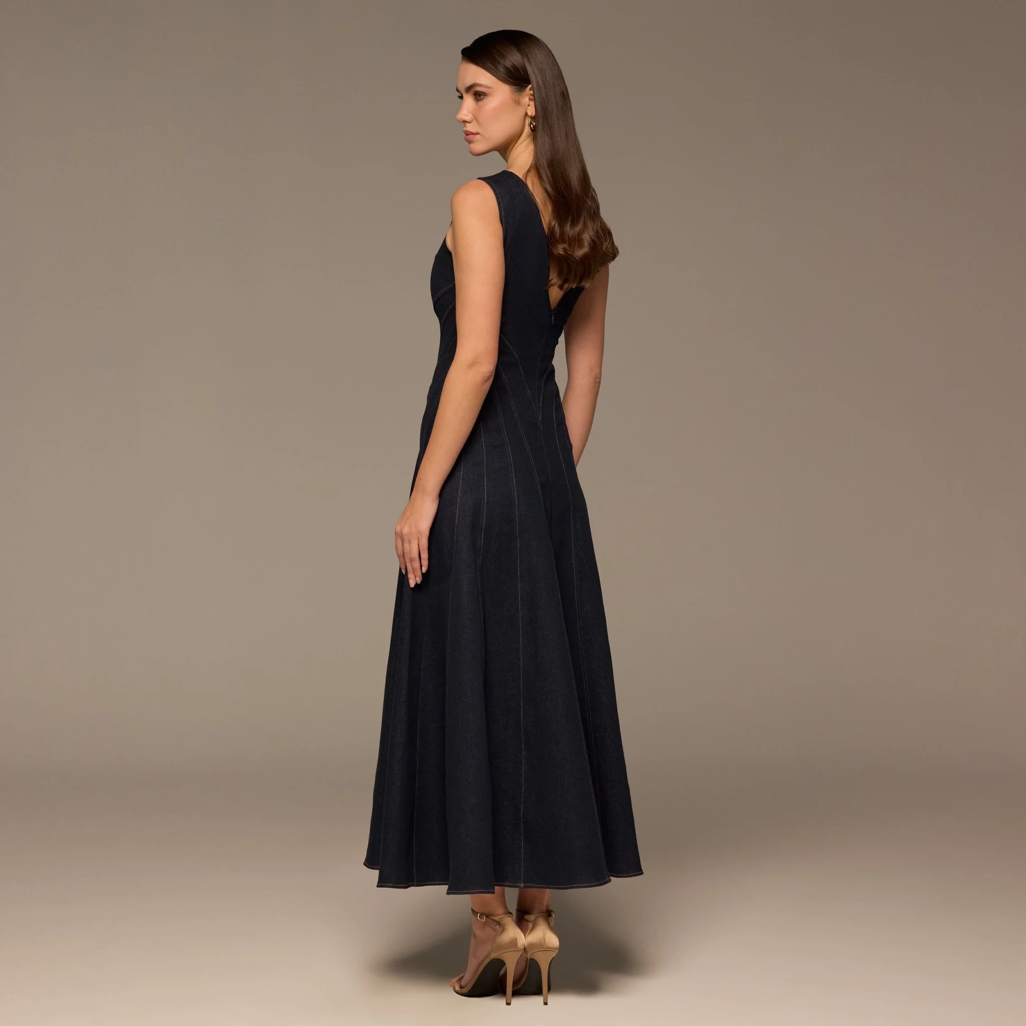 Navy V Open Back Sleeveless Midi Dress - Image 4