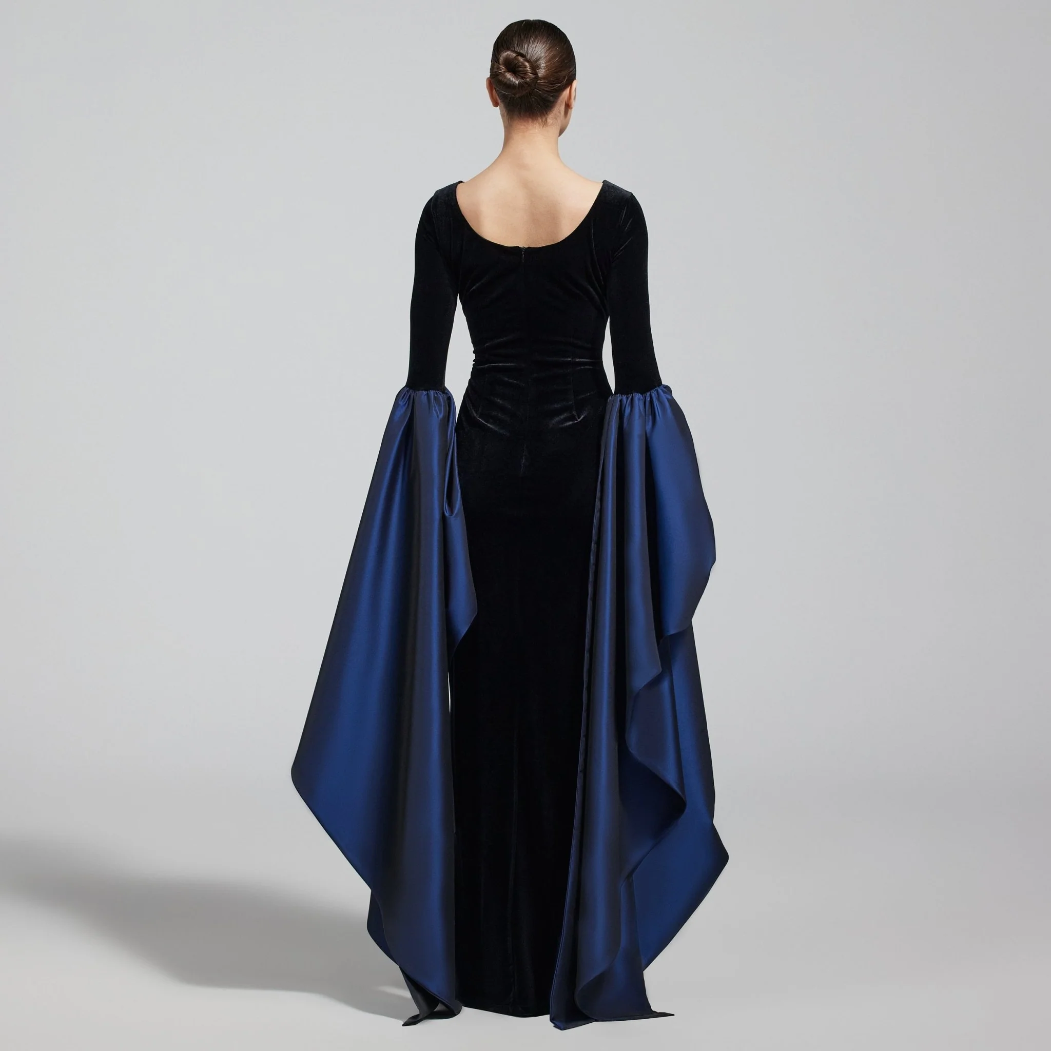 Black Fitted Gown With Extra Long Sleeves - Image 6