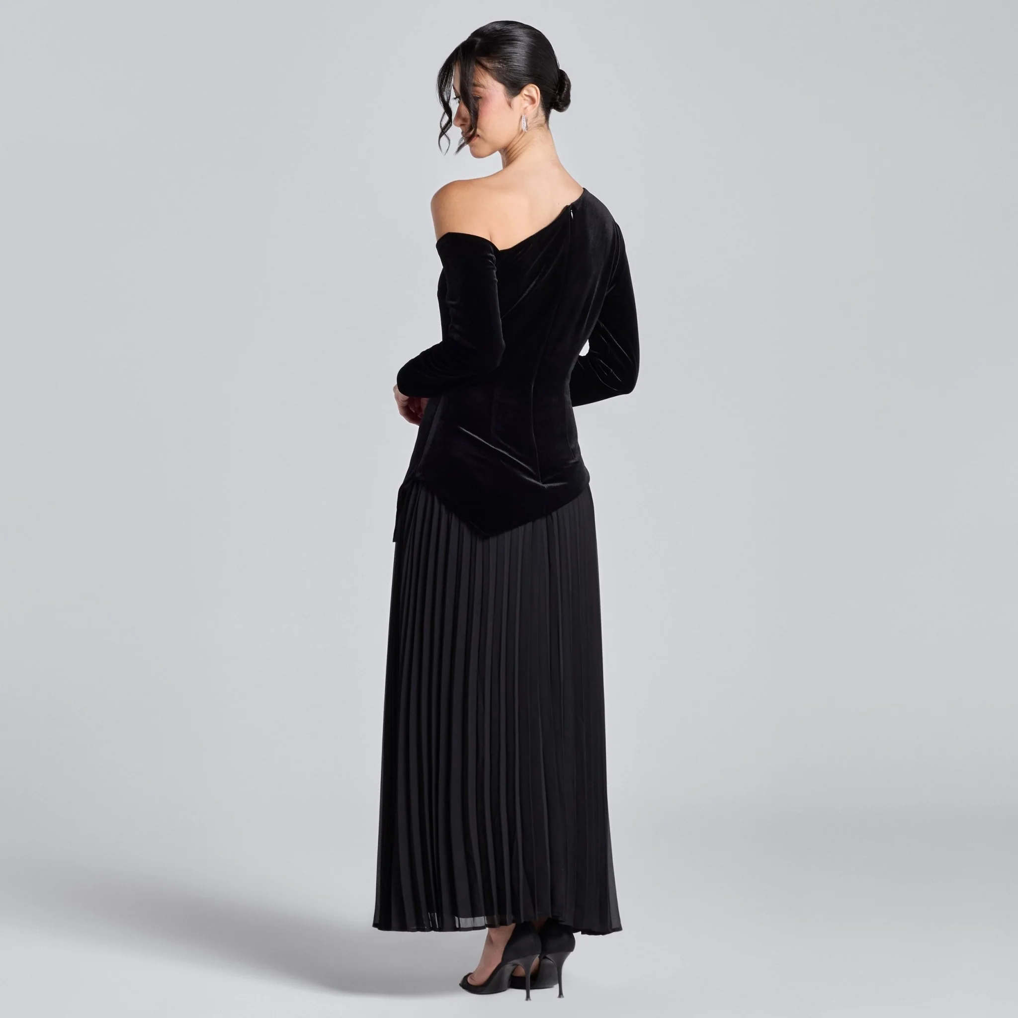 Black One-Shoulder Velvet-Chiffon Maxi Dress - Image 4