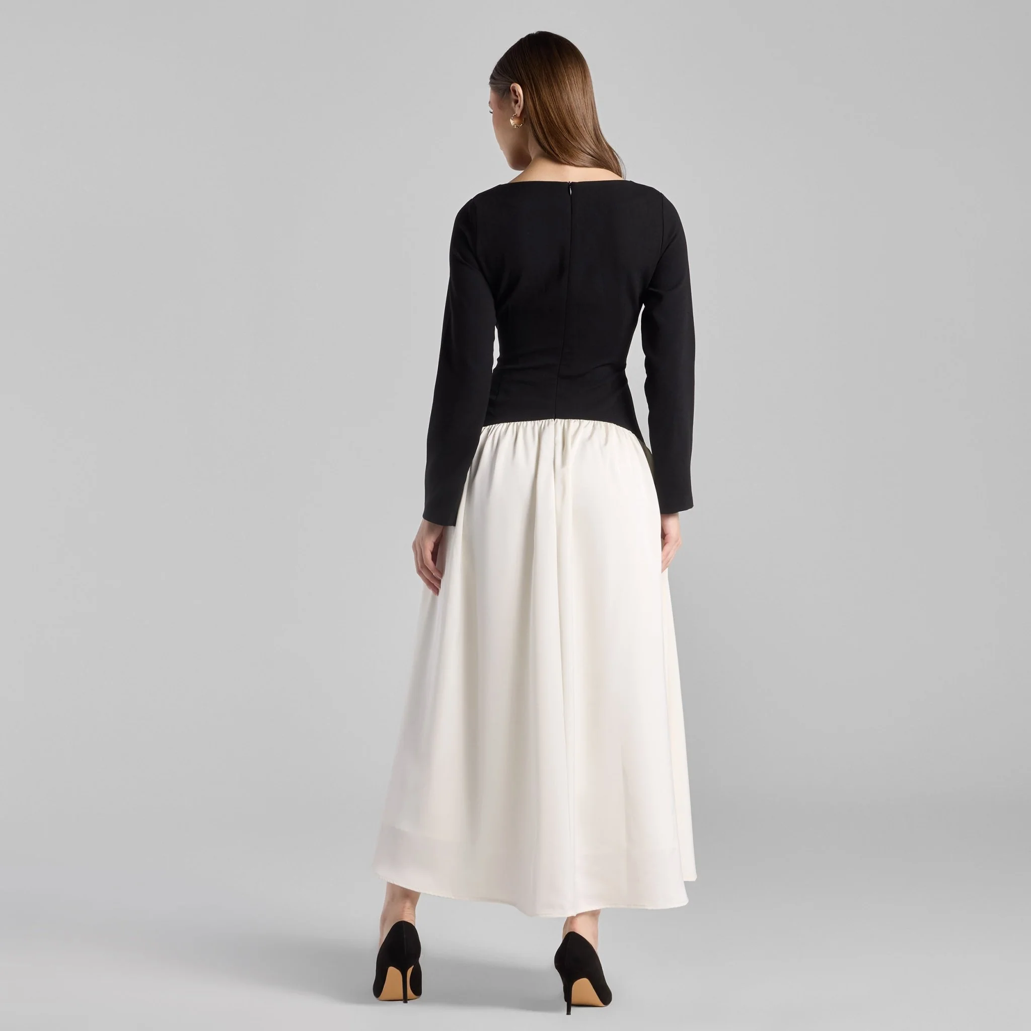 Black & White Crepe and Satin Flared Skirt Midi Dress - Image 4