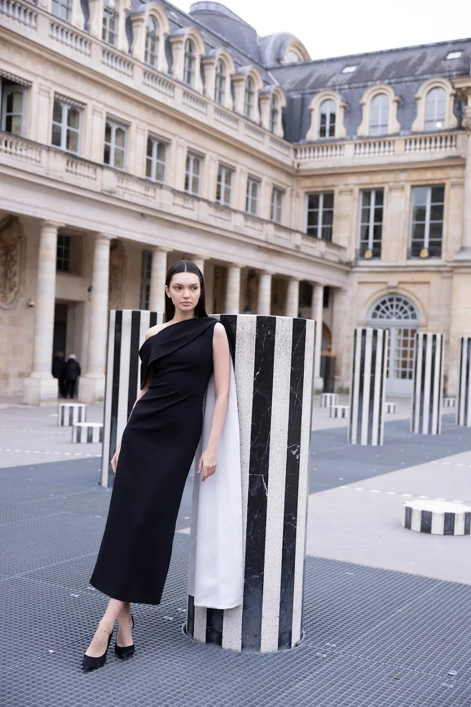 Black & White One-Shoulder Crepe Dress with Scarf