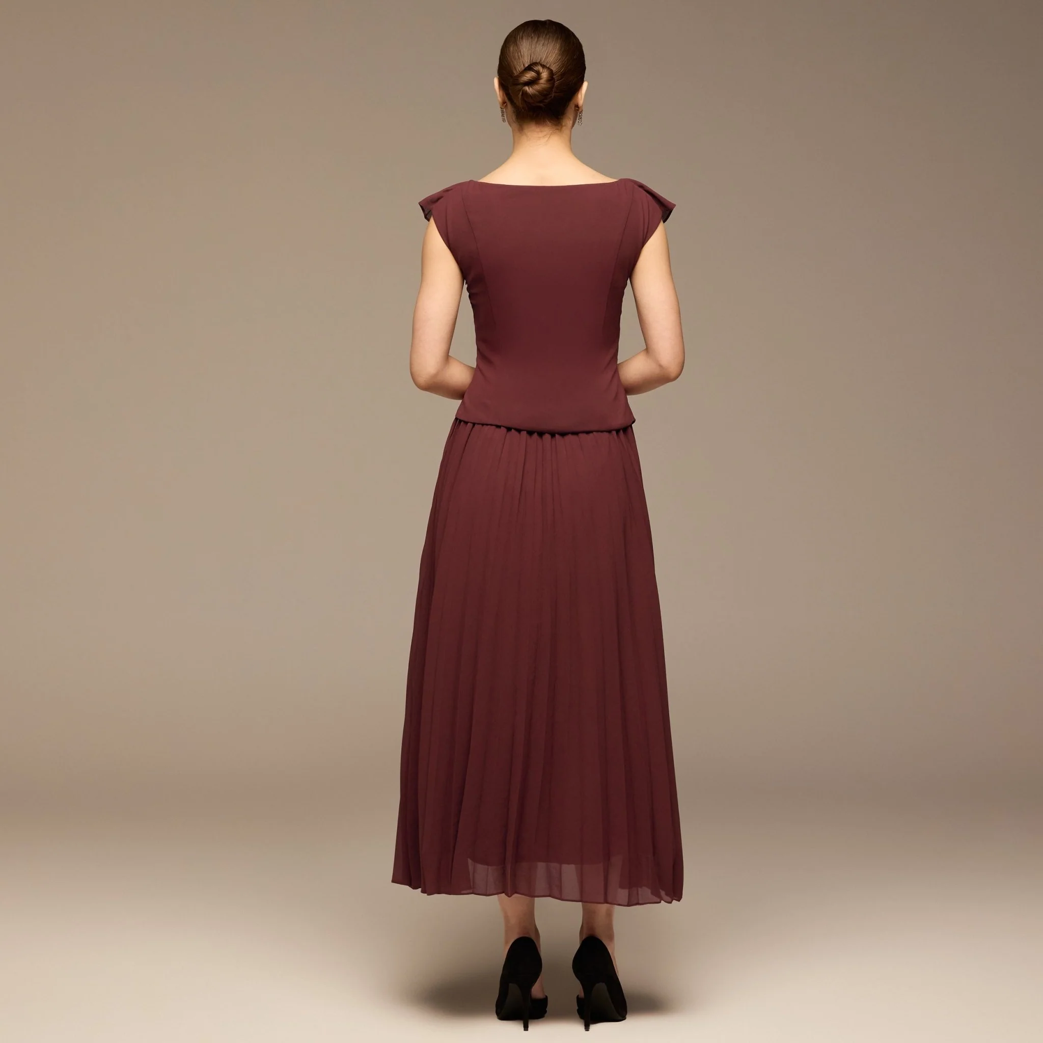 Burgundy Ruffle Neck Pleated Chiffon Dress - Image 4