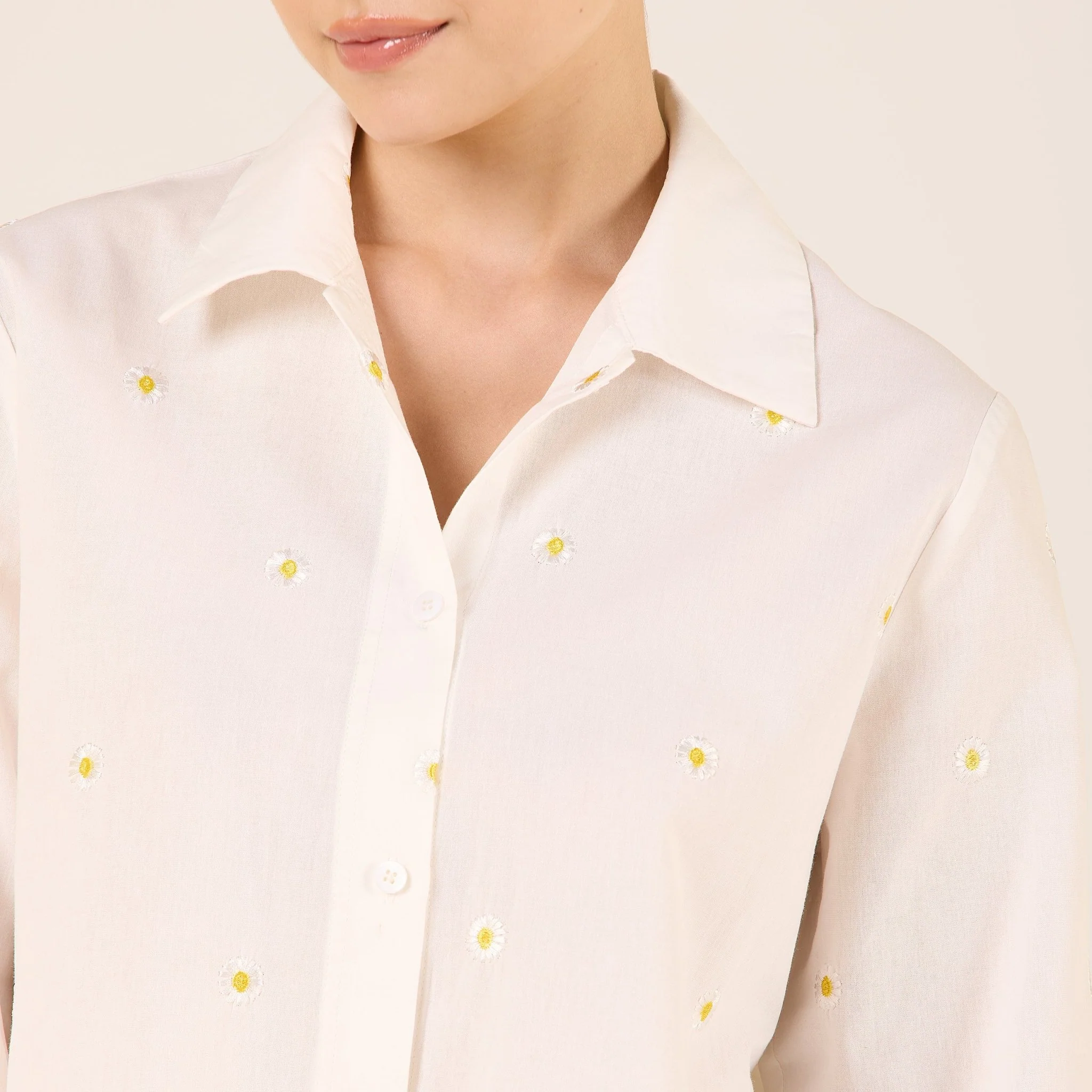 White Cotton Embroidered Daisy Print Shirt - Image 3