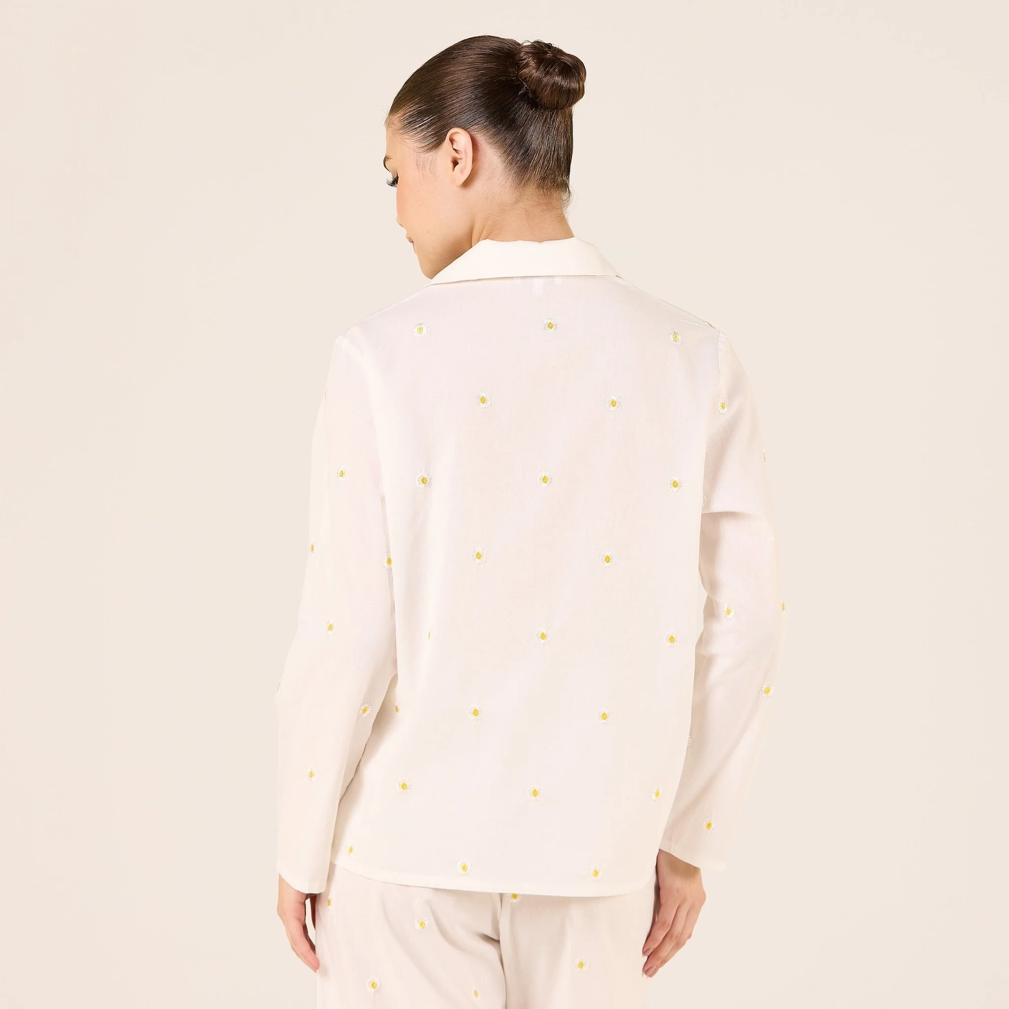 White Cotton Embroidered Daisy Print Shirt - Image 4