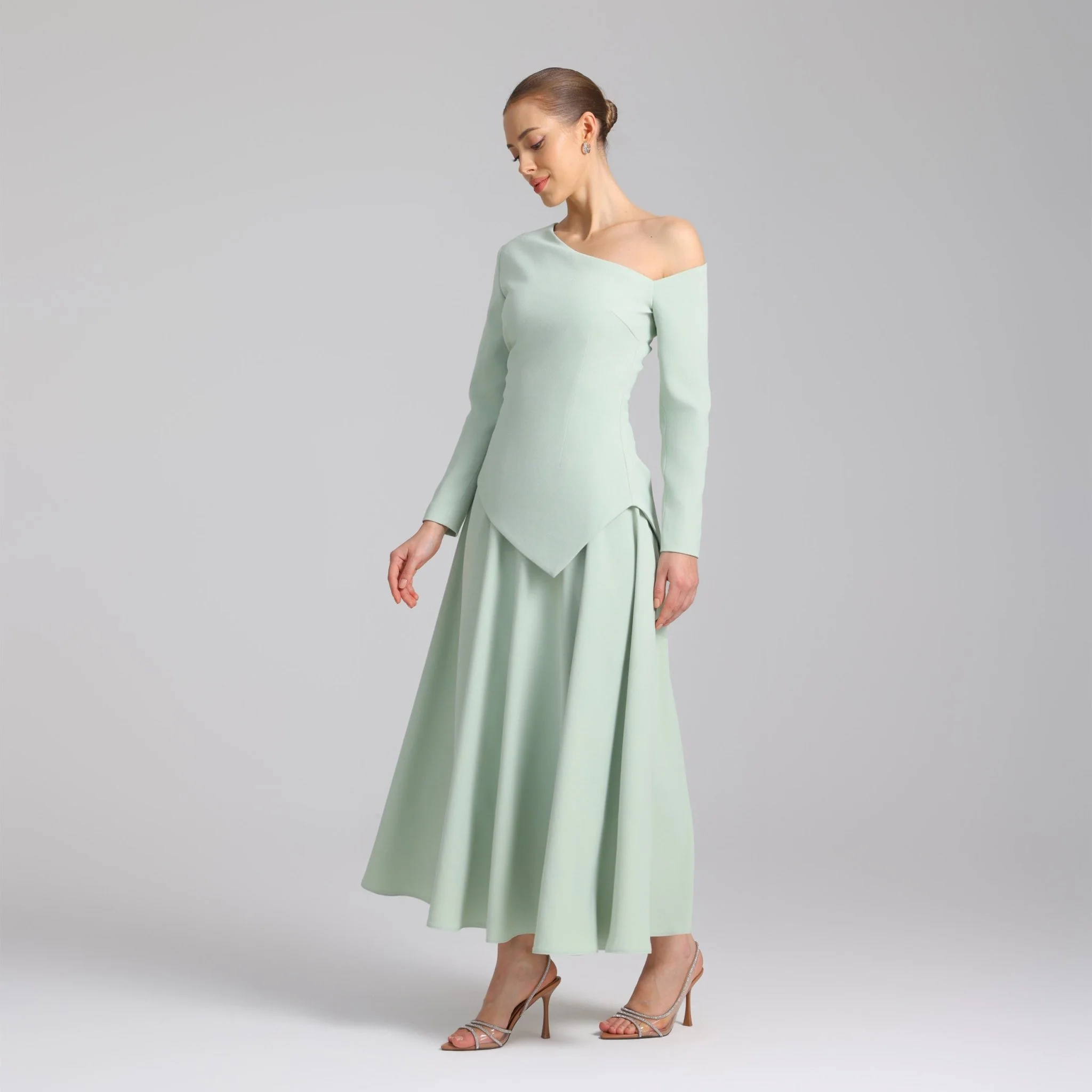 Green One-shoulder Long Sleeve Crepe dress - Image 4