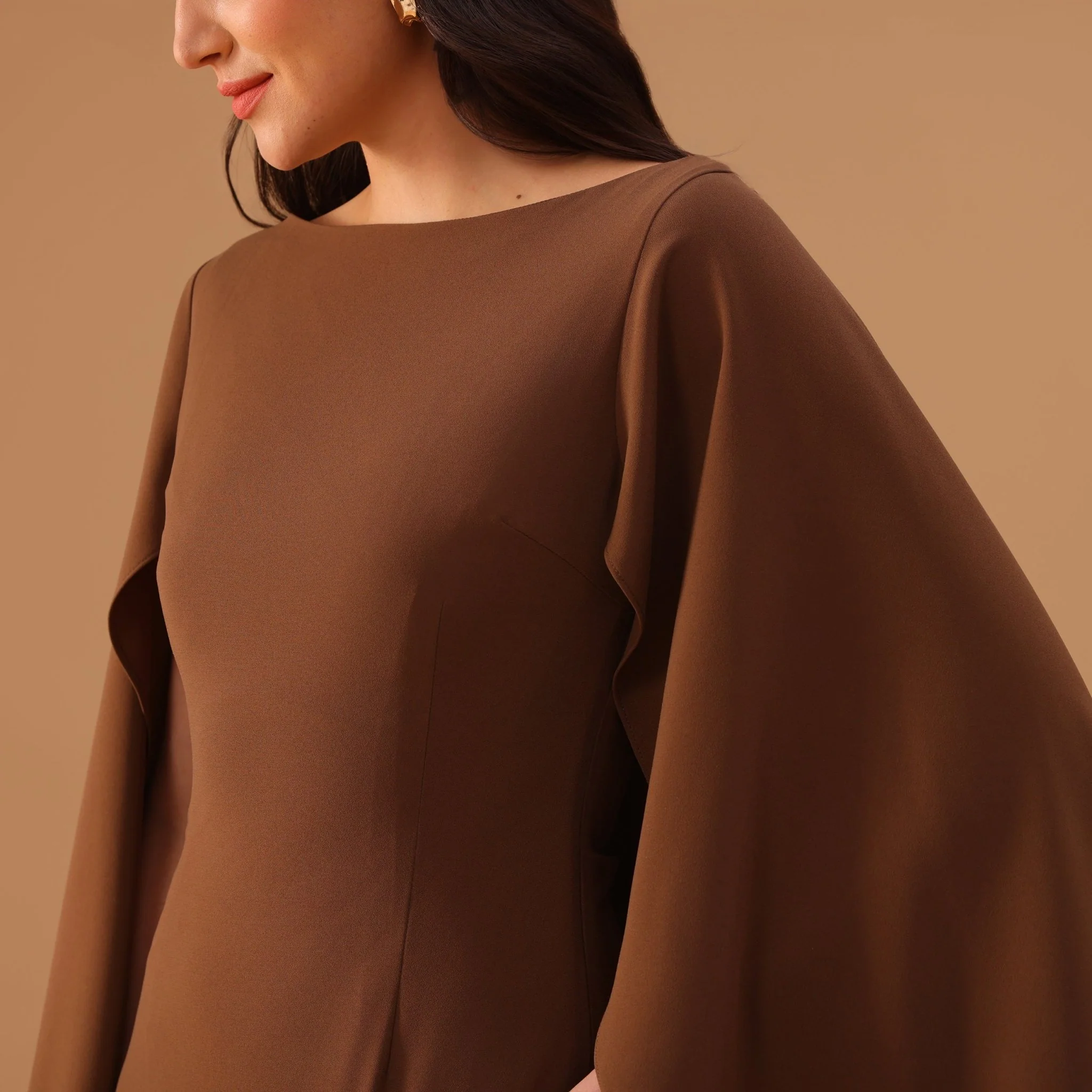 Brown Crepe Kaftan with Round Wide Neck - Image 4