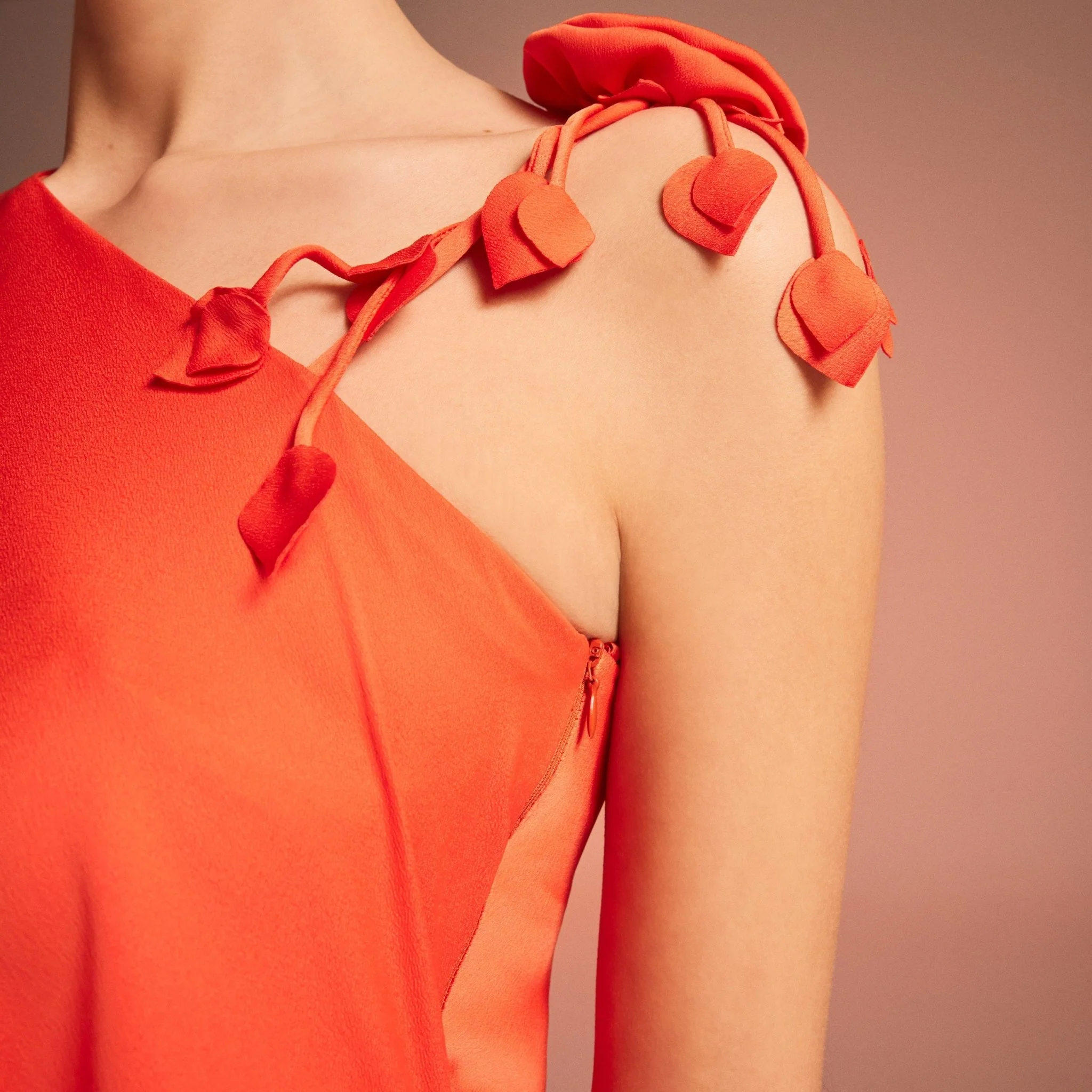 Maxi dress with One Detailed Shoulder - Image 3