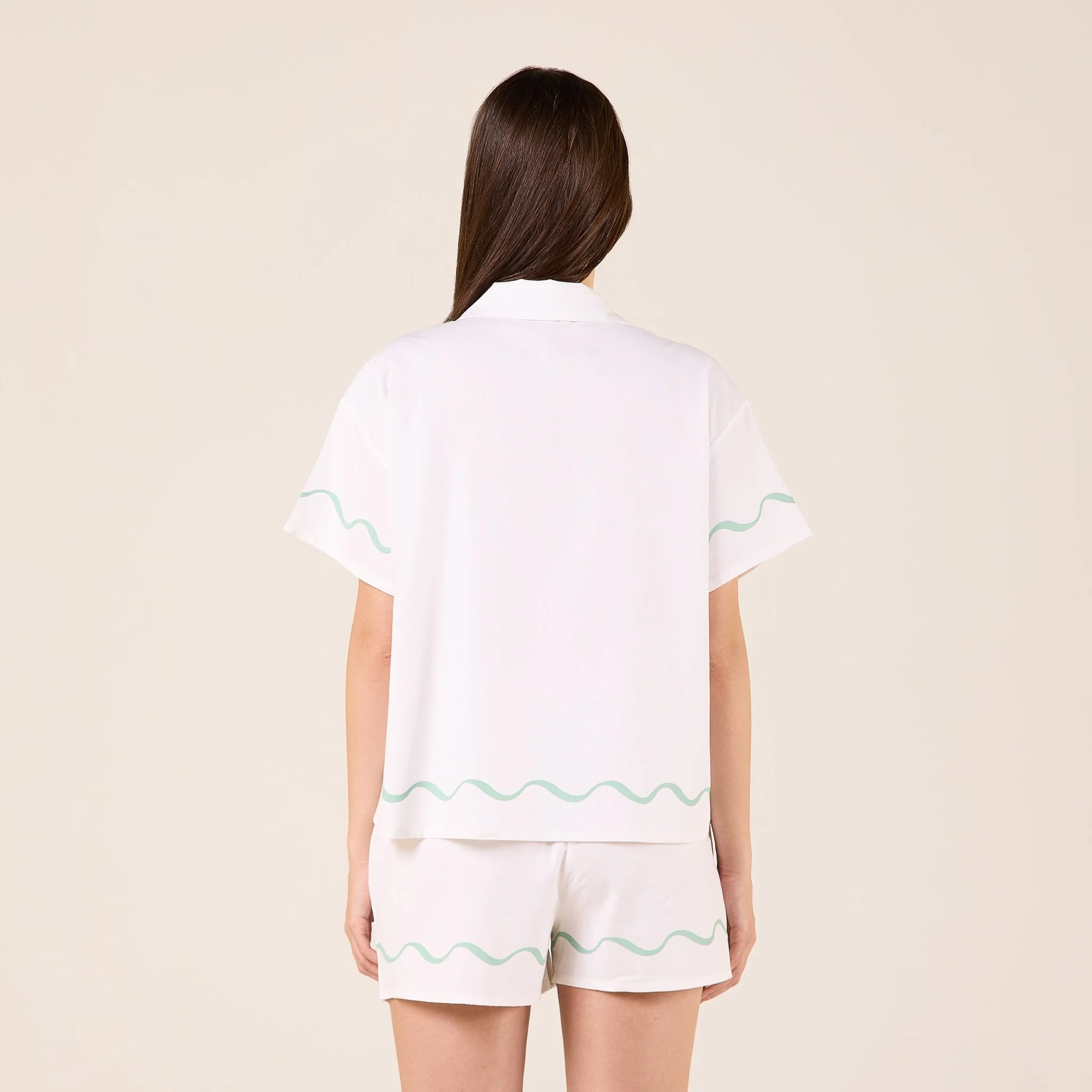 White Linen Blend Wavy Line Shorts - Image 4