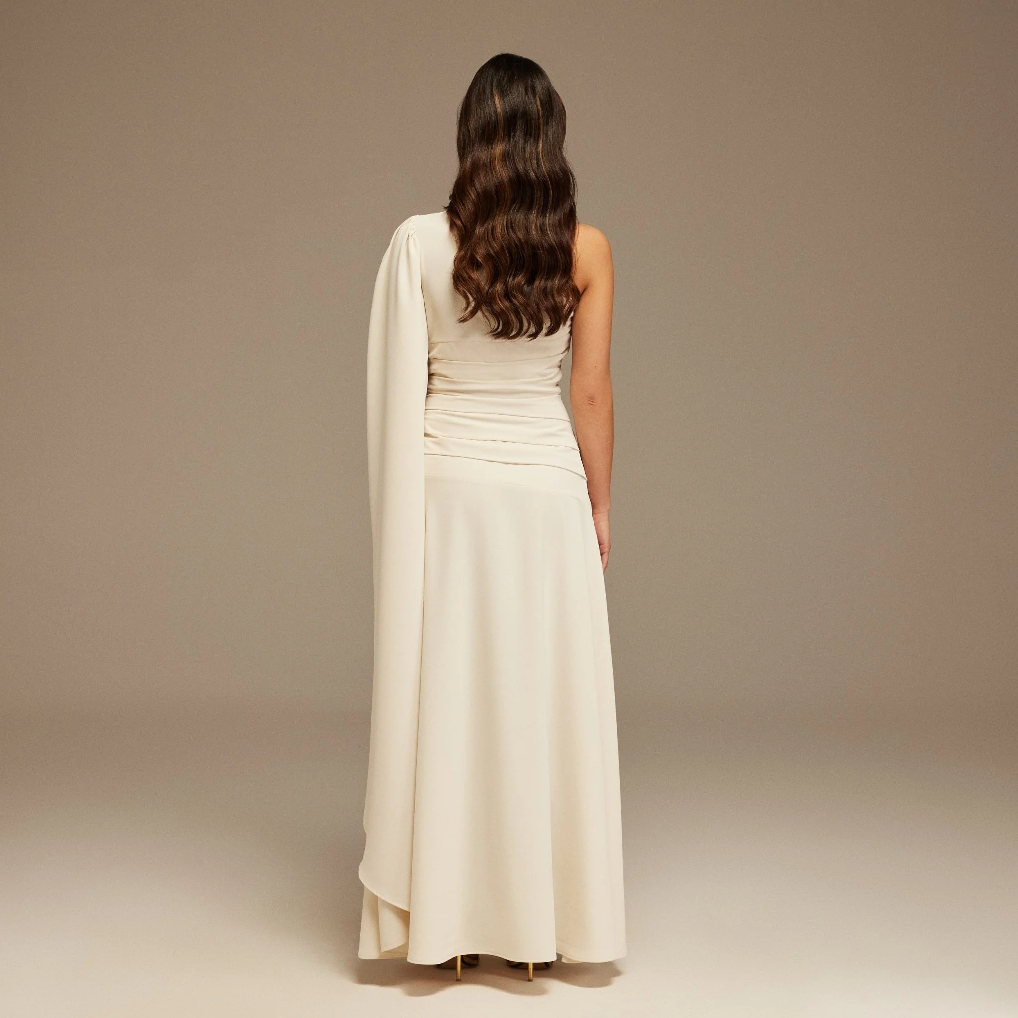 Ivory One Shoulder Sleeveless Crepe Dress - Image 4