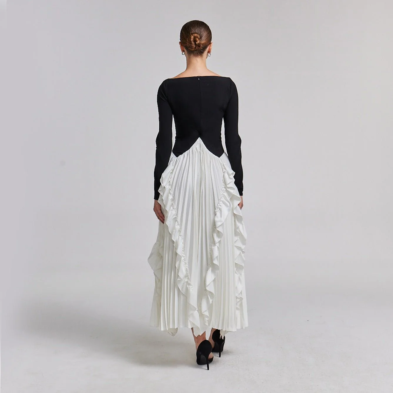 Pleated Skirt Crepe Maxi Dress - Image 4