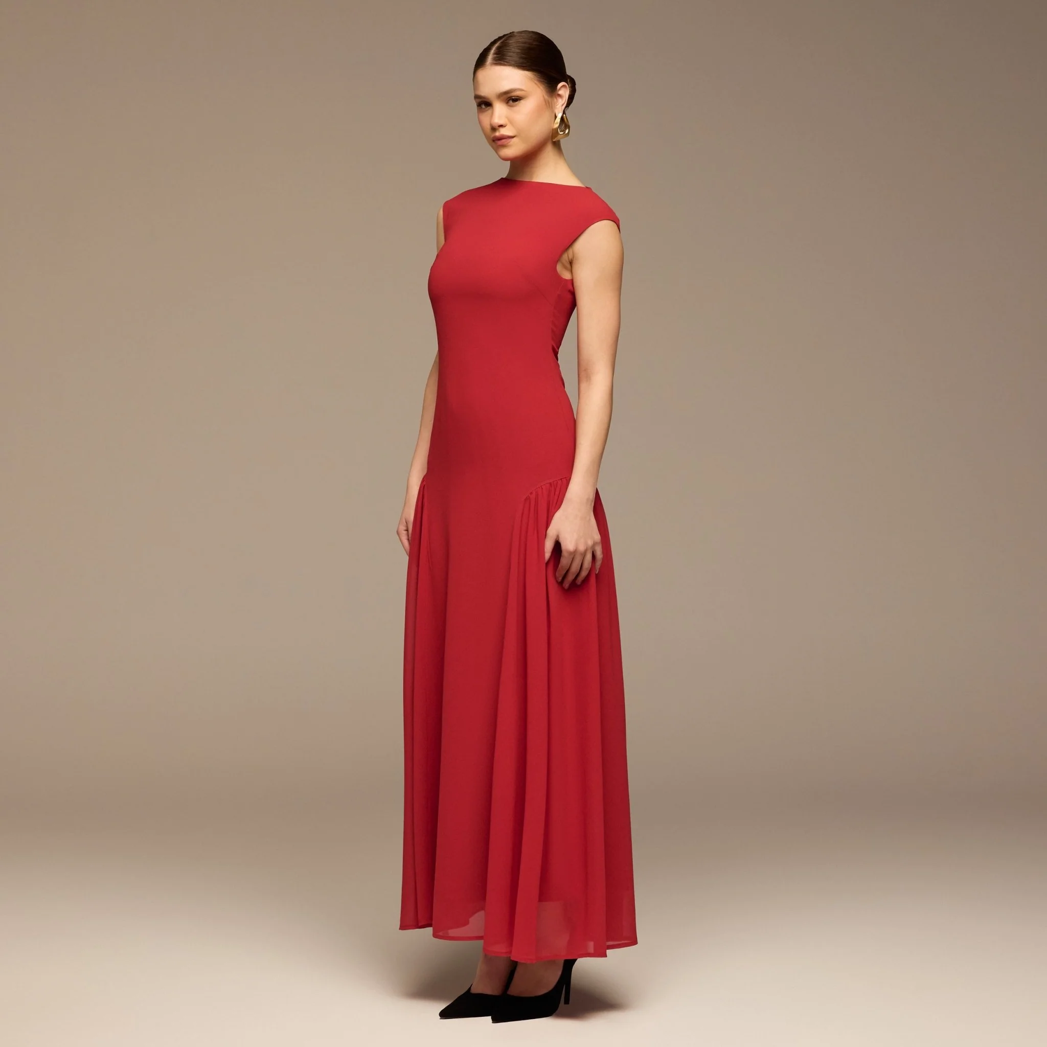 Red Sleeveless Boat Neck Chiffon Dress - Image 2