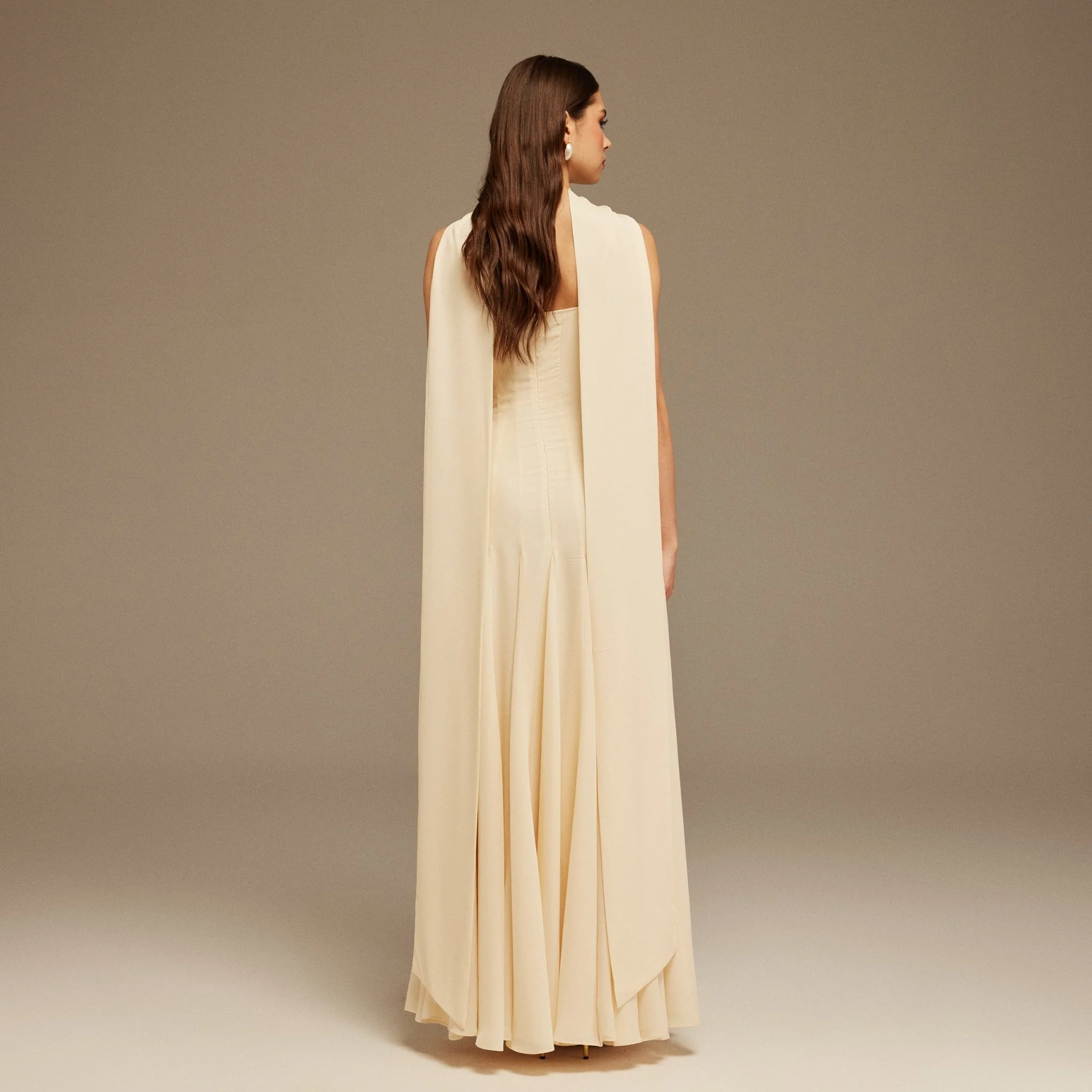 Ivory Short Sleeve Heart Neckline Long Dress - Image 4