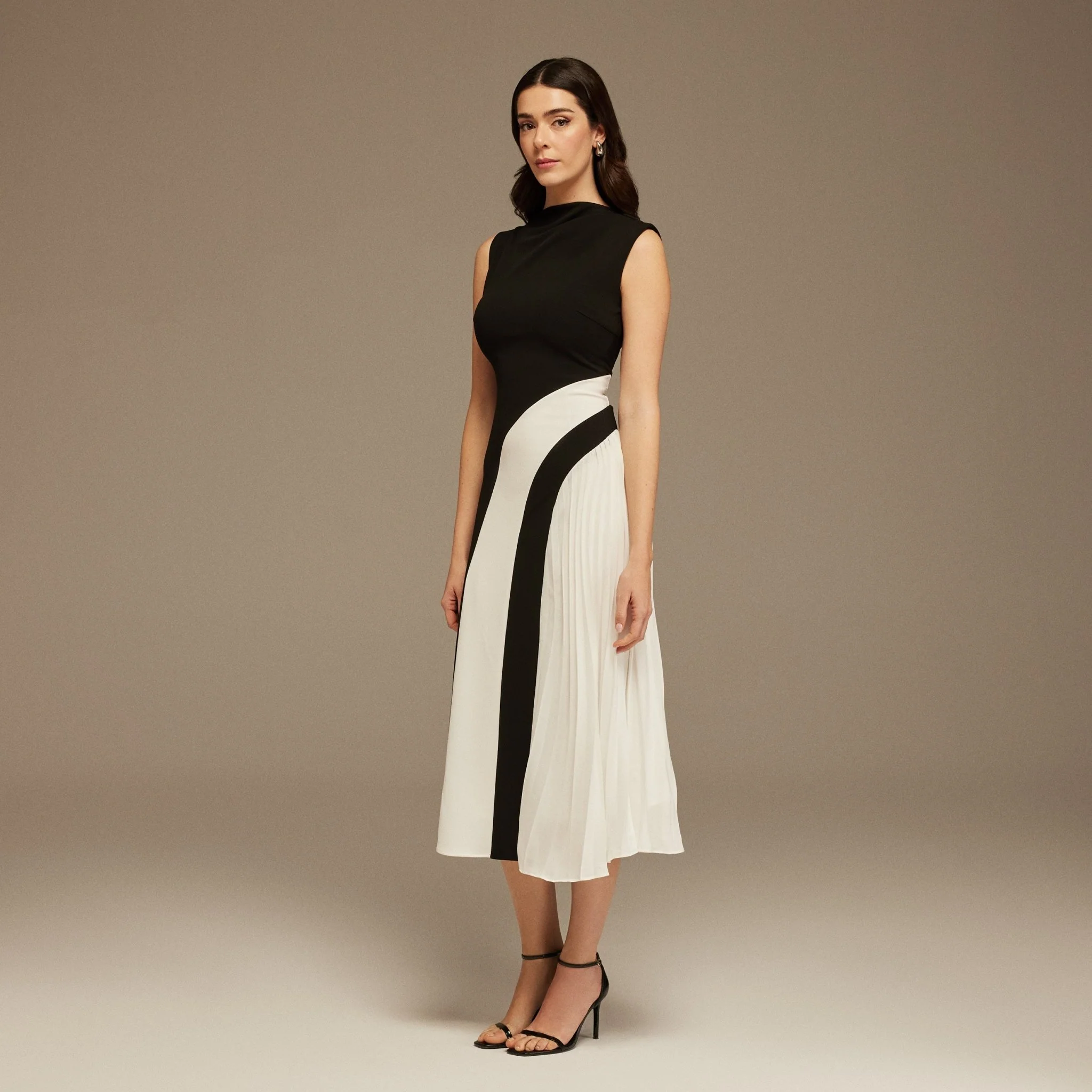 Sleeveless Crepe And Chiffon Dress - Image 2