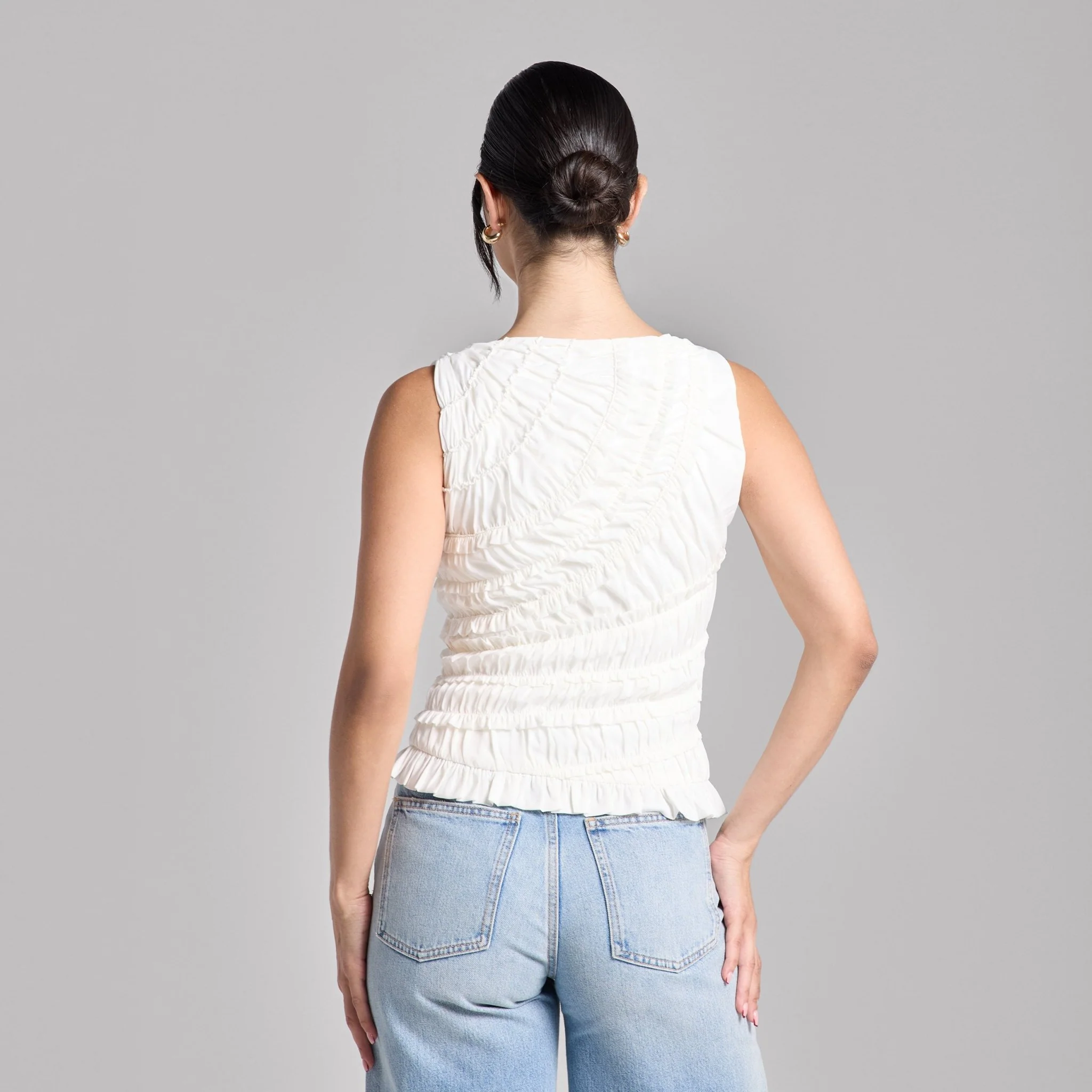 White Sleeveless Chiffon Ruffled Blouse - Image 5